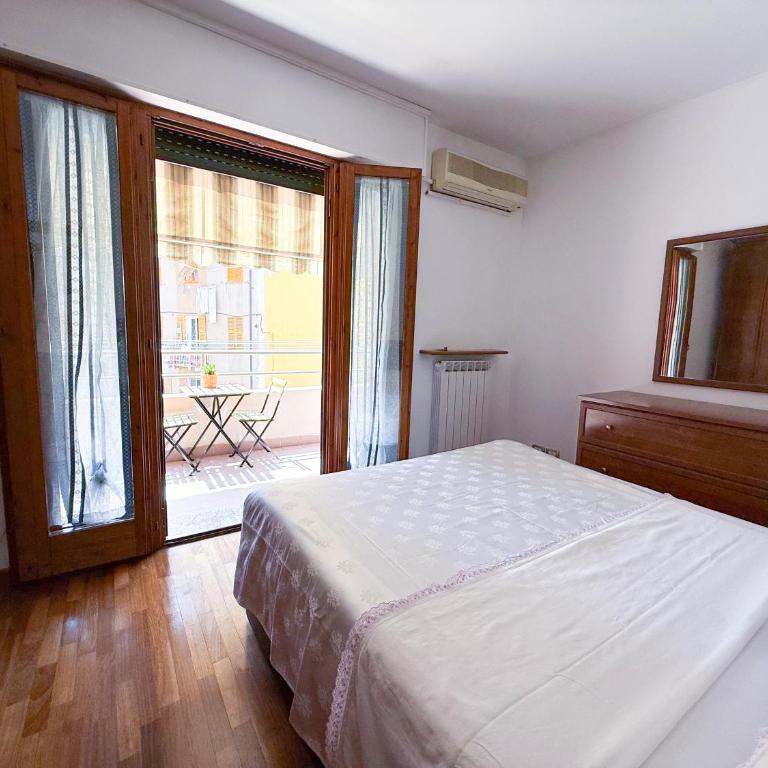 FREE PARK - Bilocale con Terrazzo - Appartamento con 1 Camera da Letto - 4