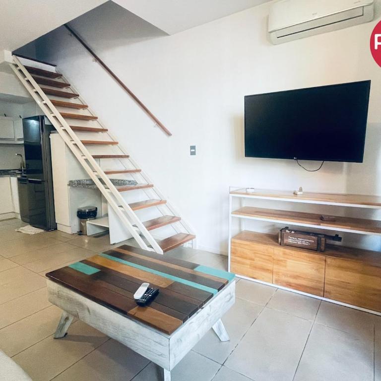 Rent2888 Urquiza - Maisonette - 2