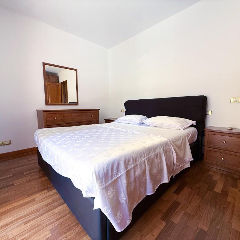 FREE PARK - Bilocale con Terrazzo - Appartamento con 1 Camera da Letto - 2