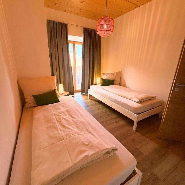 Ferienwohnungen Göhl - Apartment mit 2 Schlafzimmern und Dusche - 4