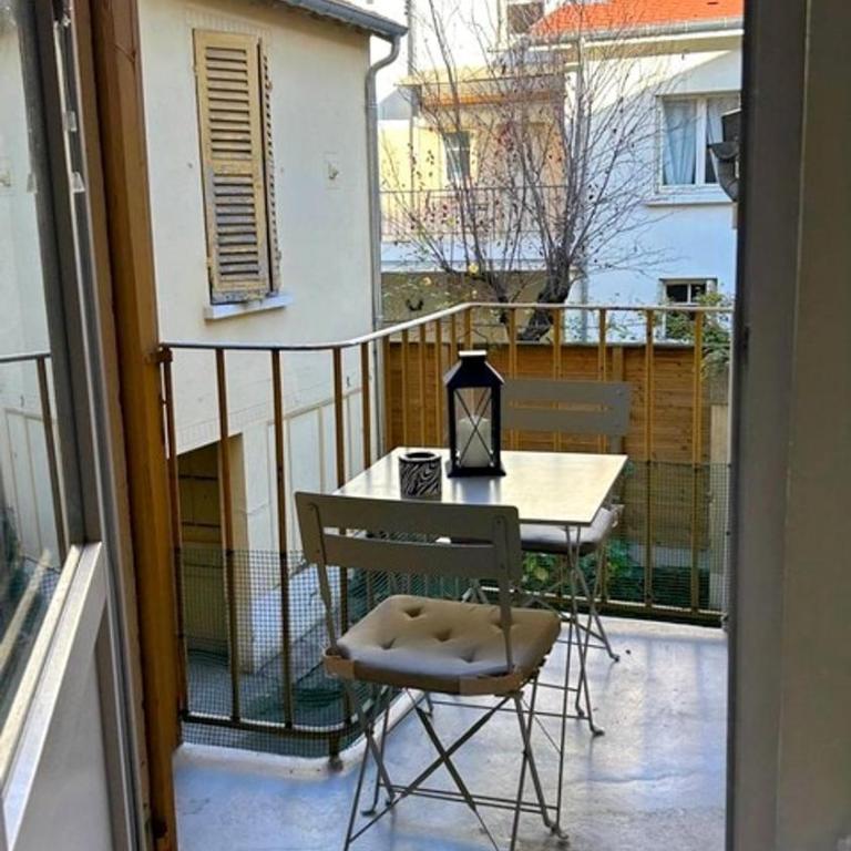 Appartement moderne proche thermes avec balcon et place de parking - One-Bedroom Apartment - 3
