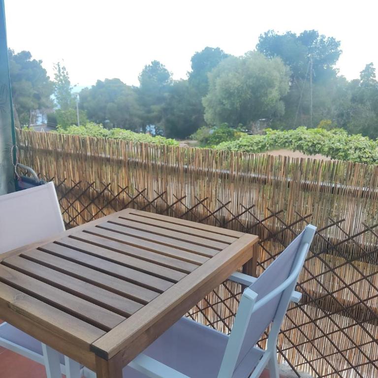 Acogedor y Tranquilo frente a la Playa con Piscina Wifi Parking - Apartamento de 1 dormitorio - 3