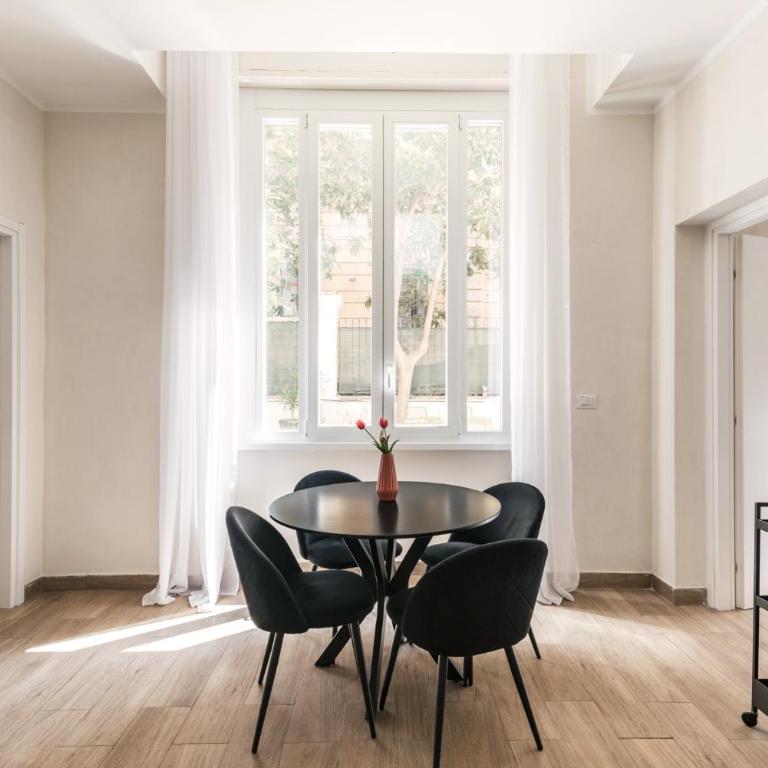 C2 Top Class Apartment, 2 camere da letto con giardino in zona Via Veneto distante 15 minuti a piedi da Fontana di Trevi - Appartamento con 2 Camere da Letto - 28