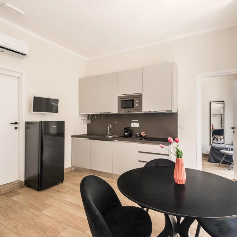 C2 Top Class Apartment, 2 camere da letto con giardino in zona Via Veneto distante 15 minuti a piedi da Fontana di Trevi - Appartamento con 2 Camere da Letto - 39