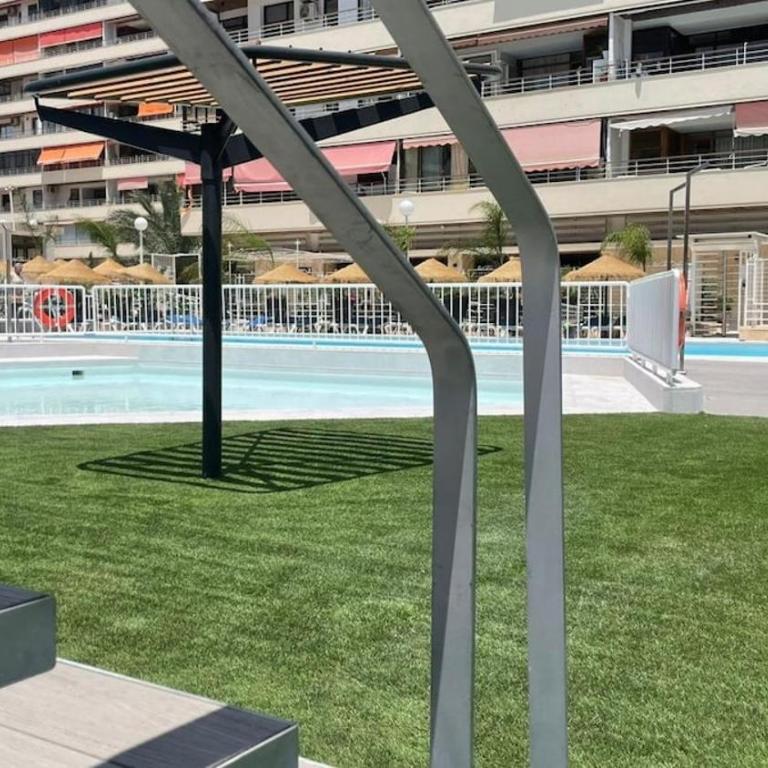 Nogalera Living Comfort Studio, in the heart of Torremolinos near the beach and train station Seasonal pools by NAMASTE ELITE - Appartamento Monolocale con Letto King-Size - 7