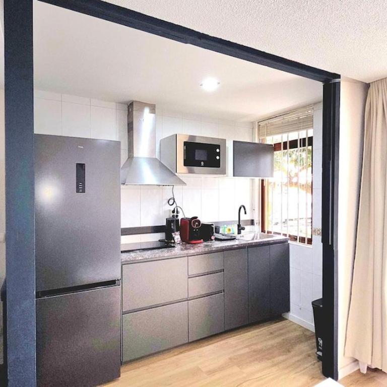 Nogalera Living Comfort Studio, in the heart of Torremolinos near the beach and train station Seasonal pools by NAMASTE ELITE - Appartamento Monolocale con Letto King-Size - 8
