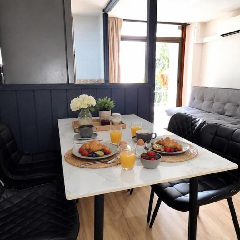 Nogalera Living Comfort Studio, in the heart of Torremolinos near the beach and train station Seasonal pools by NAMASTE ELITE - Appartamento Monolocale con Letto King-Size - 15