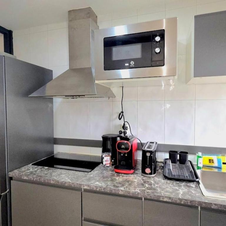 Nogalera Living Comfort Studio, in the heart of Torremolinos near the beach and train station Seasonal pools by NAMASTE ELITE - Appartamento Monolocale con Letto King-Size - 17