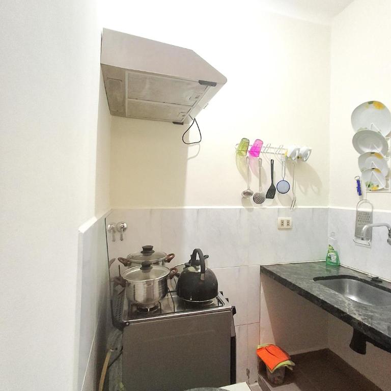 PD MONOAMBIENTE Cocineta y baño Zona Residencial - One-Bedroom Apartment - 4