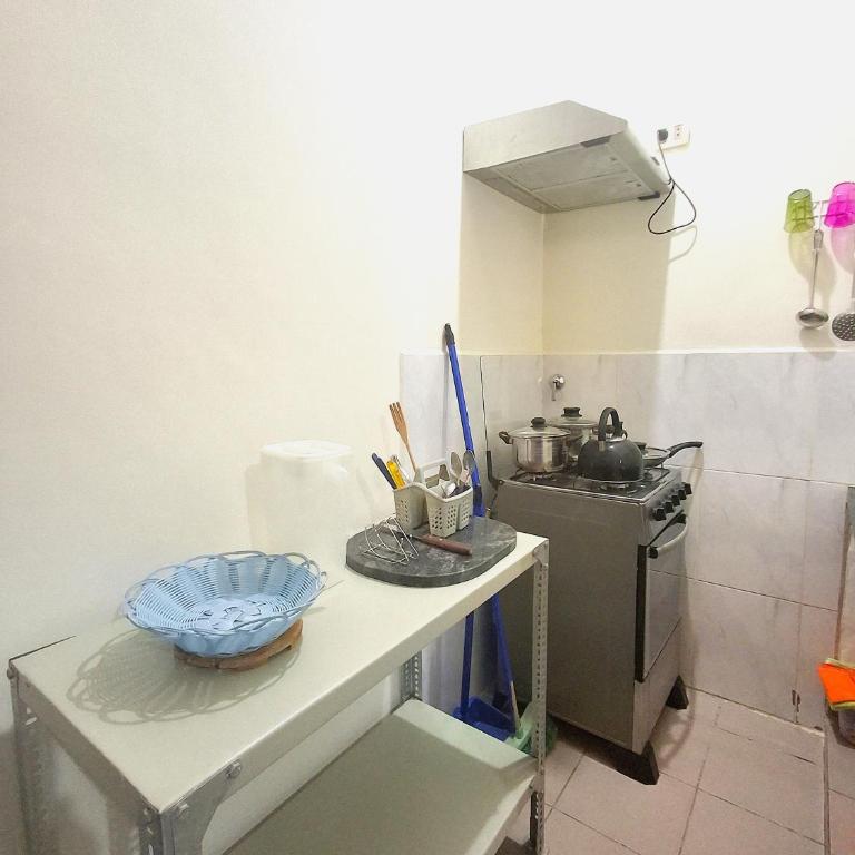 PD MONOAMBIENTE Cocineta y baño Zona Residencial - One-Bedroom Apartment - 5