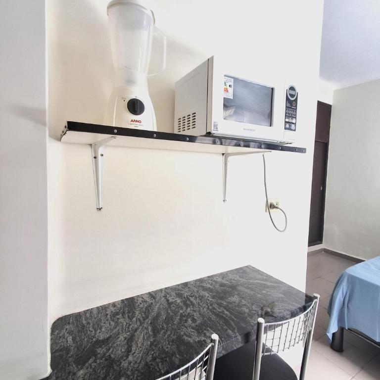 PD MONOAMBIENTE Cocineta y baño Zona Residencial - One-Bedroom Apartment - 6