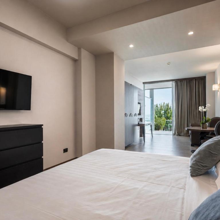 Waldorf Suite Hotel - Suite Presidenziale con Vista Mare - 8