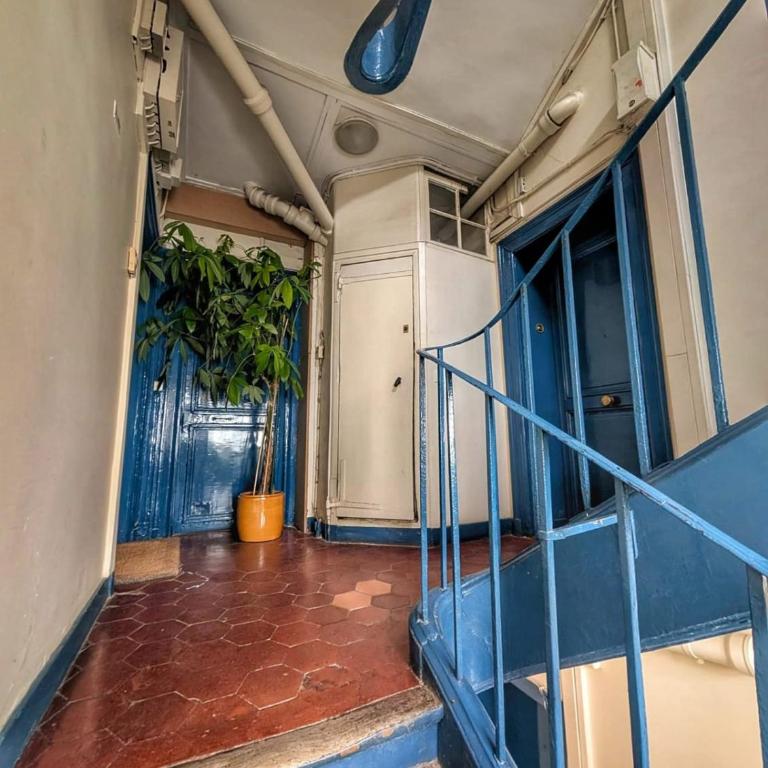 Studio proche de la Place des Vosges Paris - Appartement - 12