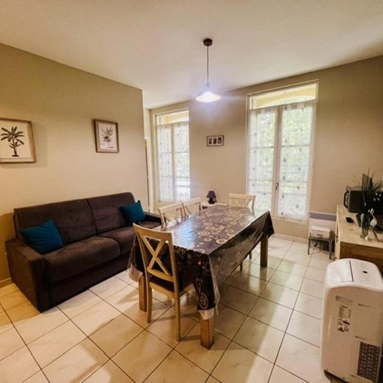 Charmant F2 avec balcon et parking, proche cure et centre-ville – Amélie-les-Bains - Appartement 1 Chambre - 16