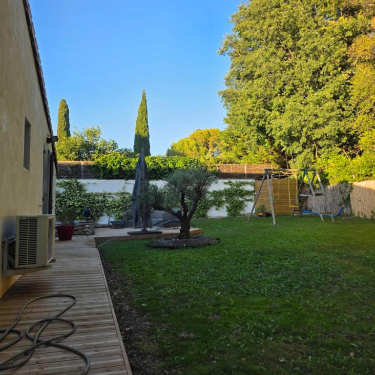 Maison familiale, piscine, clim, quartier calme - Villa - 3