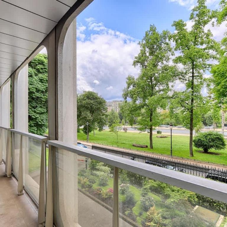 Studio Luxueux avec Terrasse - Appartement - 3