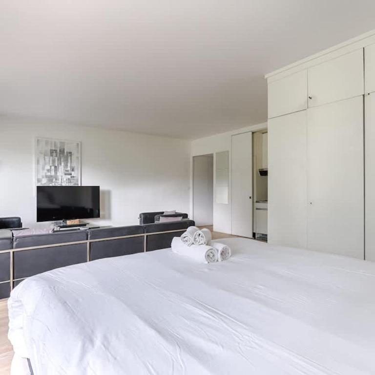 Studio Luxueux avec Terrasse - Appartement - 13