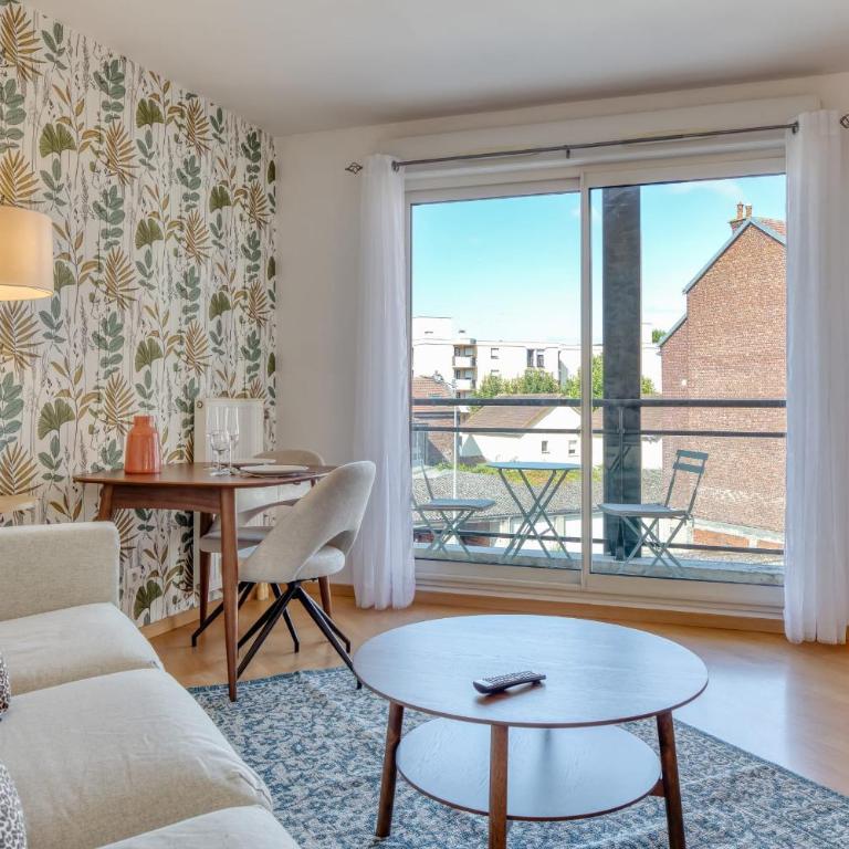 Floria Élégant appartement avec balcon cave et parking - Appartement - 1