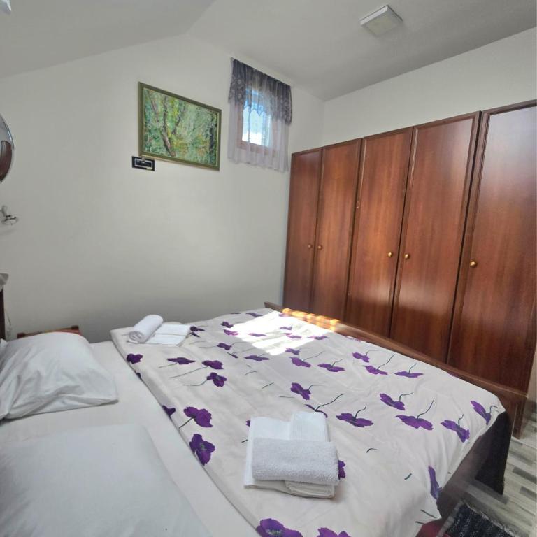 Dream Apartment - Two-Bedroom Apartment - 10
