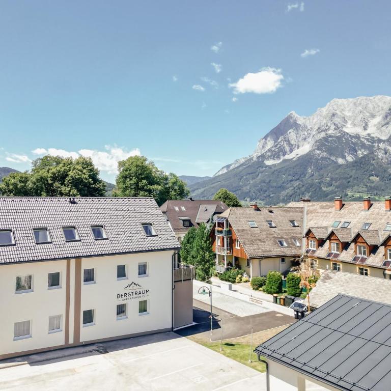 Bergtraum Appartements - Alpine 2 by AA Holiday Homes - Apartment - Erdgeschoss - 8