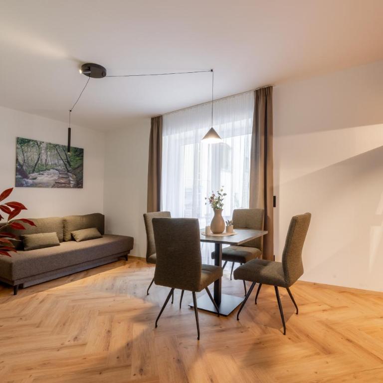 Bergtraum Appartements - Alpine 2 by AA Holiday Homes - Apartment - Erdgeschoss - 12