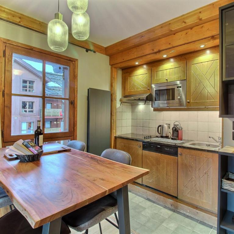 ARC 1950, Appartement 1 chambre avec Cheminée, 4 personnes, Vue Montagne, SAUNA, HAMMAM, JACUZZI, PISCINE EXTERIEURE CHAUFFEE - Apartment mit 1 Schlafzimmer, Balkon und Bergblick - 5