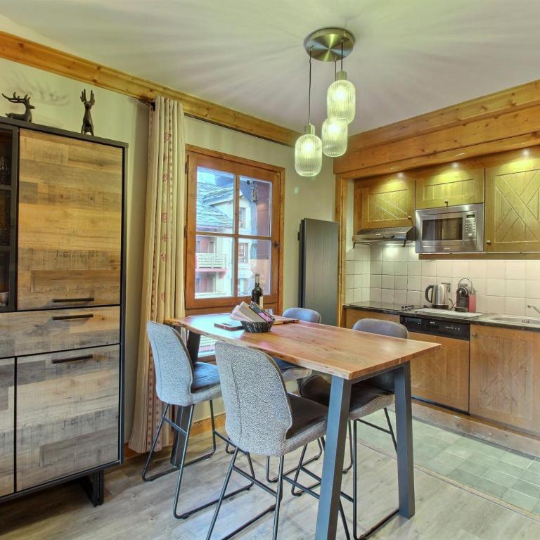 ARC 1950, Appartement 1 chambre avec Cheminée, 4 personnes, Vue Montagne, SAUNA, HAMMAM, JACUZZI, PISCINE EXTERIEURE CHAUFFEE - Apartment mit 1 Schlafzimmer, Balkon und Bergblick - 6