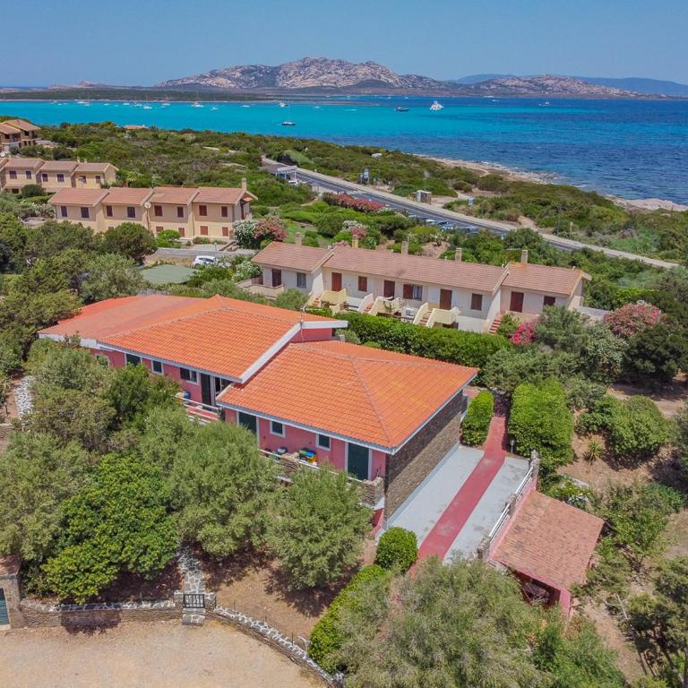 Between Sea and Nature - 3 Minutes from La Pelosa by Host Hero - Appartamento - 2