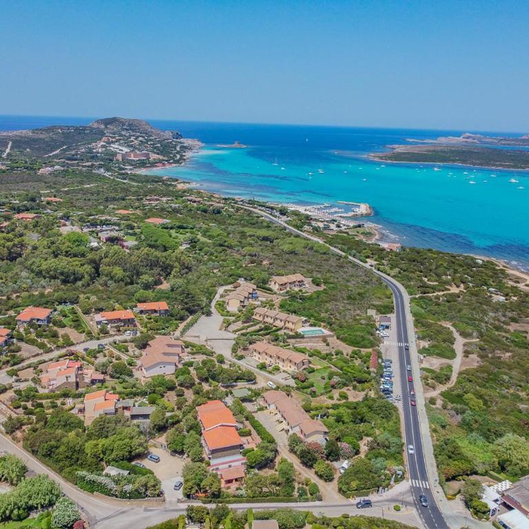 Between Sea and Nature - 3 Minutes from La Pelosa by Host Hero - Appartamento - 32