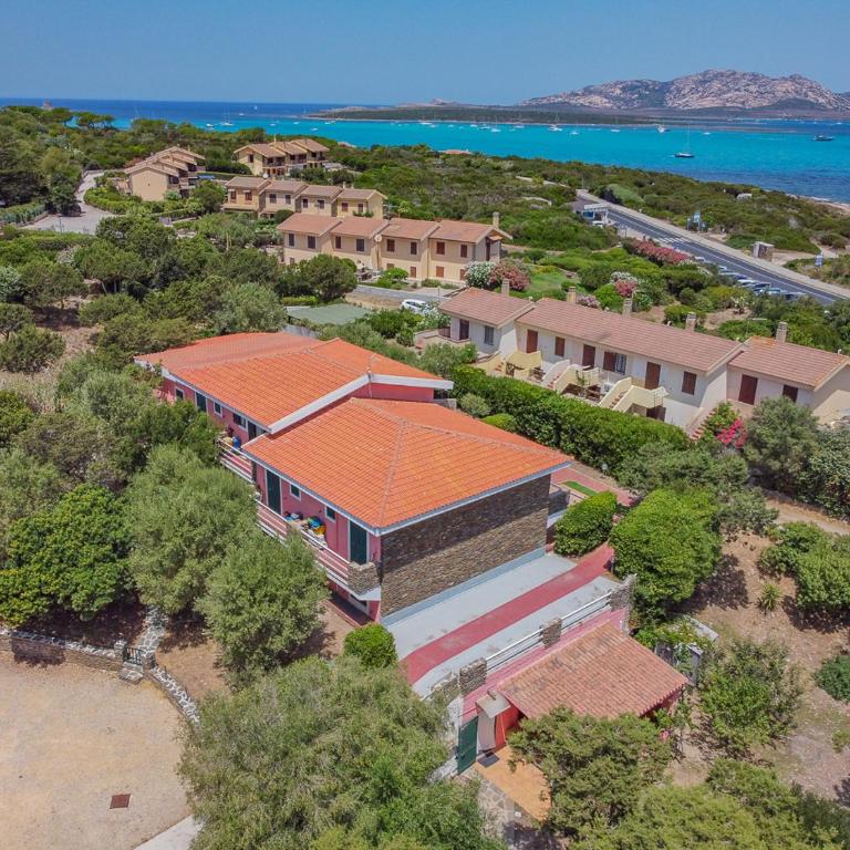 Between Sea and Nature - 3 Minutes from La Pelosa by Host Hero - Appartamento - 34