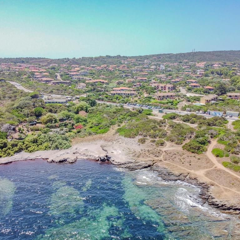 Between Sea and Nature - 3 Minutes from La Pelosa by Host Hero - Appartamento - 35