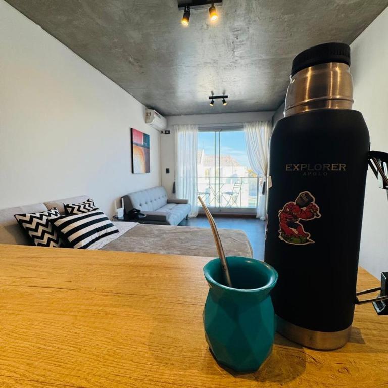 Moderno monoambiente con vista a la ciudad - Apartamento de 1 dormitorio - 9