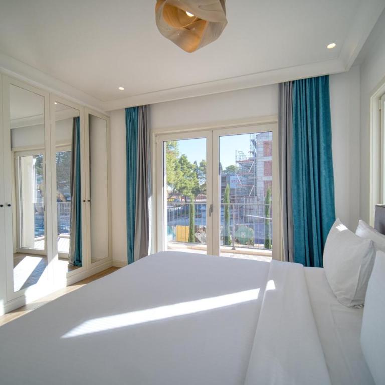 Lustica Bay Centrale by 2BHome - Two-Bedroom Apartment - 4