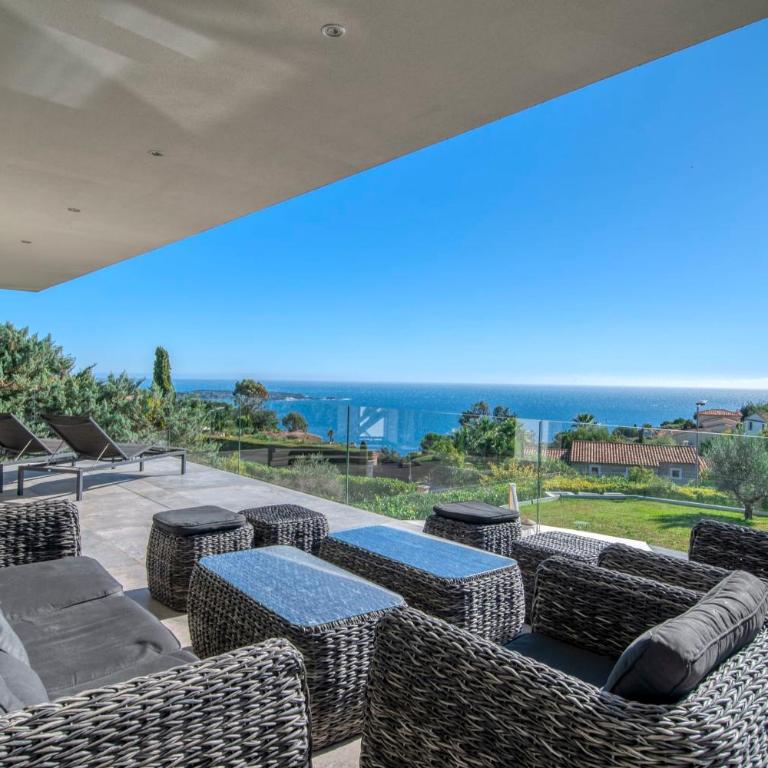 REF 2017 - Cannes - Villa vue mer à louer - Villa - 16