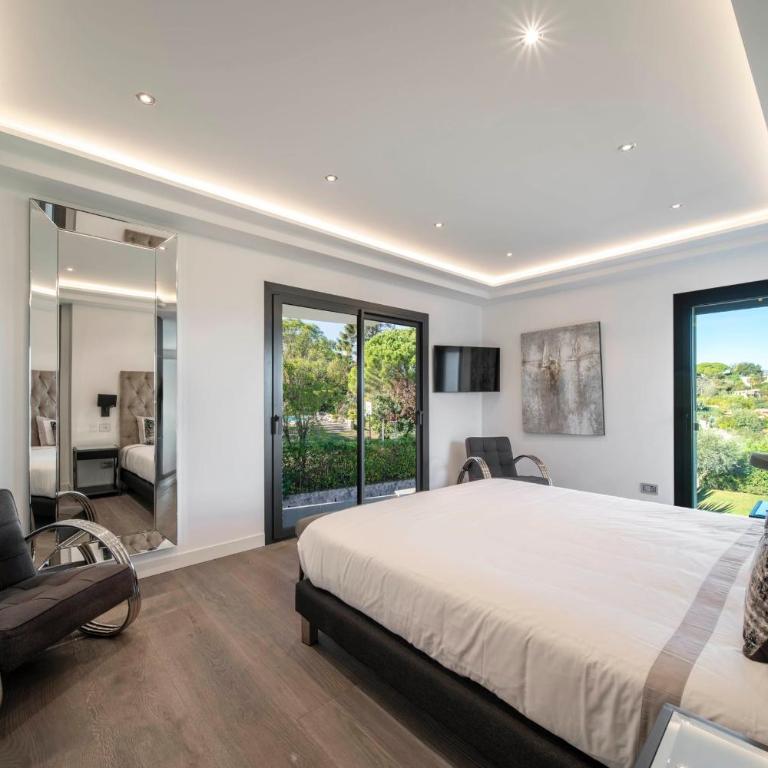 REF 2017 - Cannes - Villa vue mer à louer - Villa - 22
