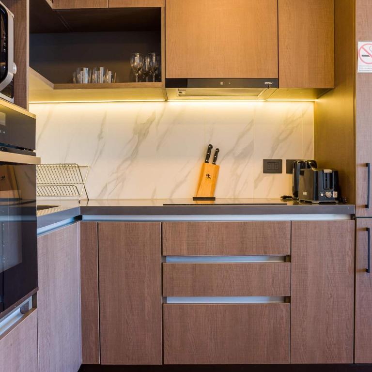 Chic 2BR Apt in Las Condes with Pool & Views - Apartment - 4