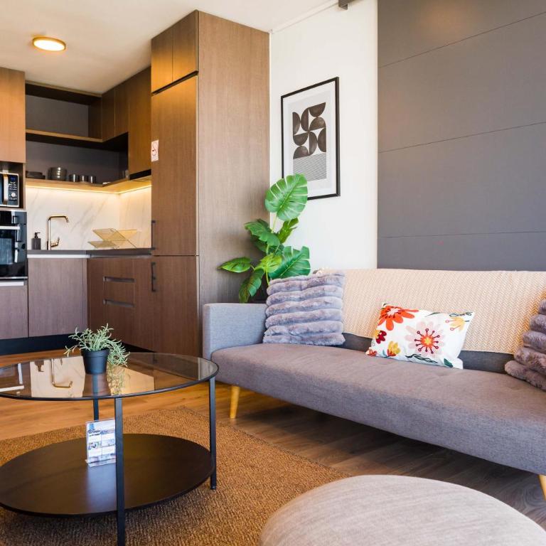 Chic 2BR Apt in Las Condes with Pool & Views - Apartment - 15