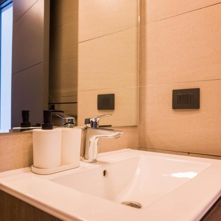 Chic 2BR Apt in Las Condes with Pool & Views - Apartment - 27
