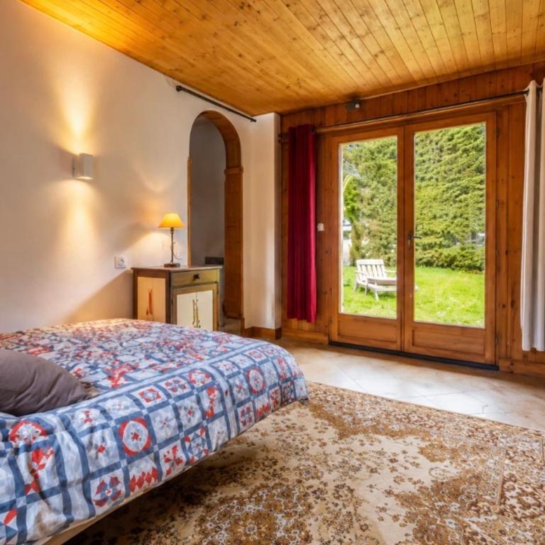 Family home with a garden overlooking Mont Blanc - Chalet - 1