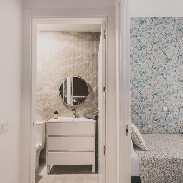 Alojamiento La Luna Villaverde Alto - Appartement - 35