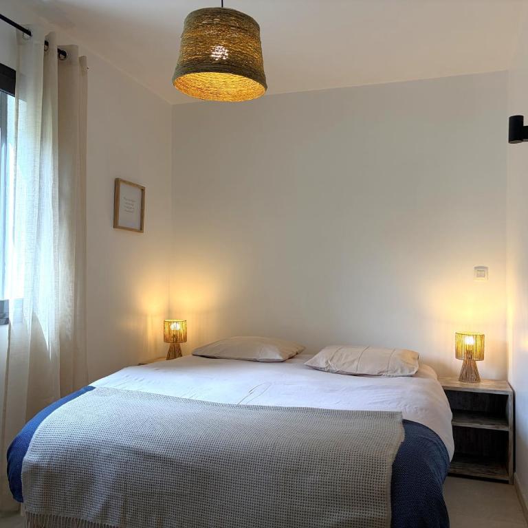 Villa PASSEREAUX avec piscine et vue mer pour 8 personnes au cœur du Domaine de Valcros - Maison de Vacances 4 Chambres - 12