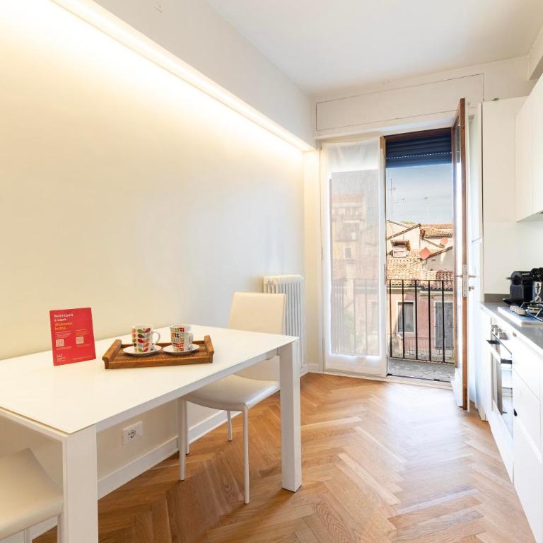 Luxury Apartment On Grand Canal by Wonderful Italy - Apartment with Balcony - 11