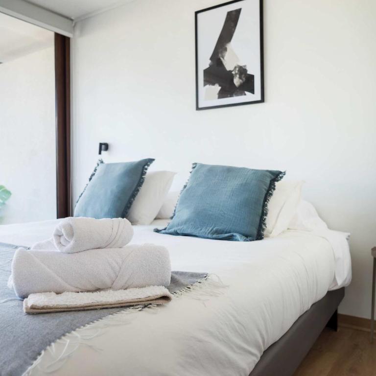 Spacious Apt Retreat in Las Condes Comfort Awaits - Apartment - 14