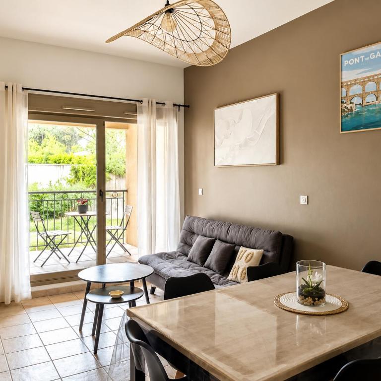 Uzès centre à 2 min - piscine - clim - parking - Appartement 2 Chambres - 2