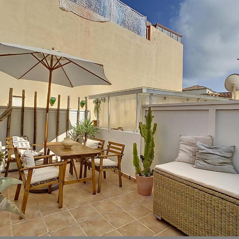 "Trinidad 7 Duplex" -next to the historic center- - Deluxe One-Bedroom Apartment with Harbor View - 1