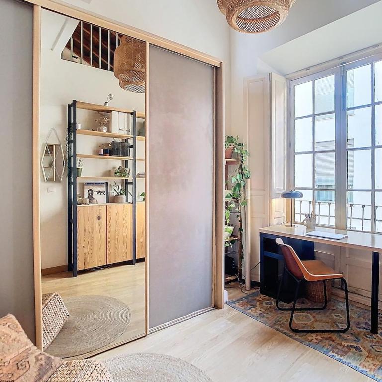 "Trinidad 7 Duplex" -next to the historic center- - Deluxe One-Bedroom Apartment with Harbor View - 3