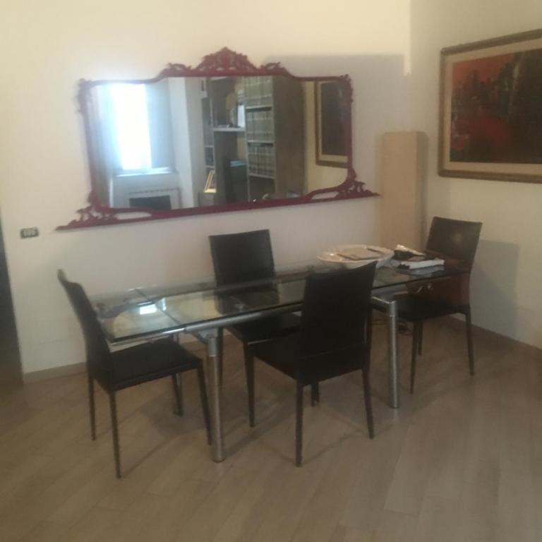 Piazza Farnese - Appartamento con 2 Camere da Letto - 12