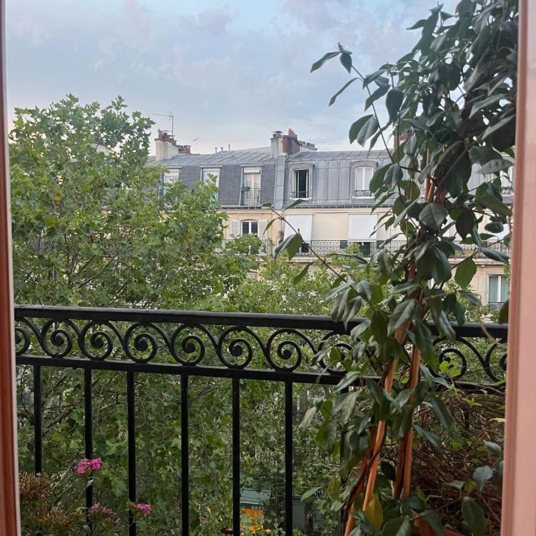 Bastille - Bright Haussmann-style 3-bedroom apartment with balcony - Apartamento Deluxe - 16