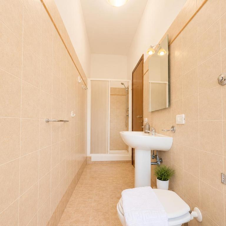 San Pietro Family Great Apartment - 5 min Vatican Train Station - Appartamento con 2 Camere da Letto - 8