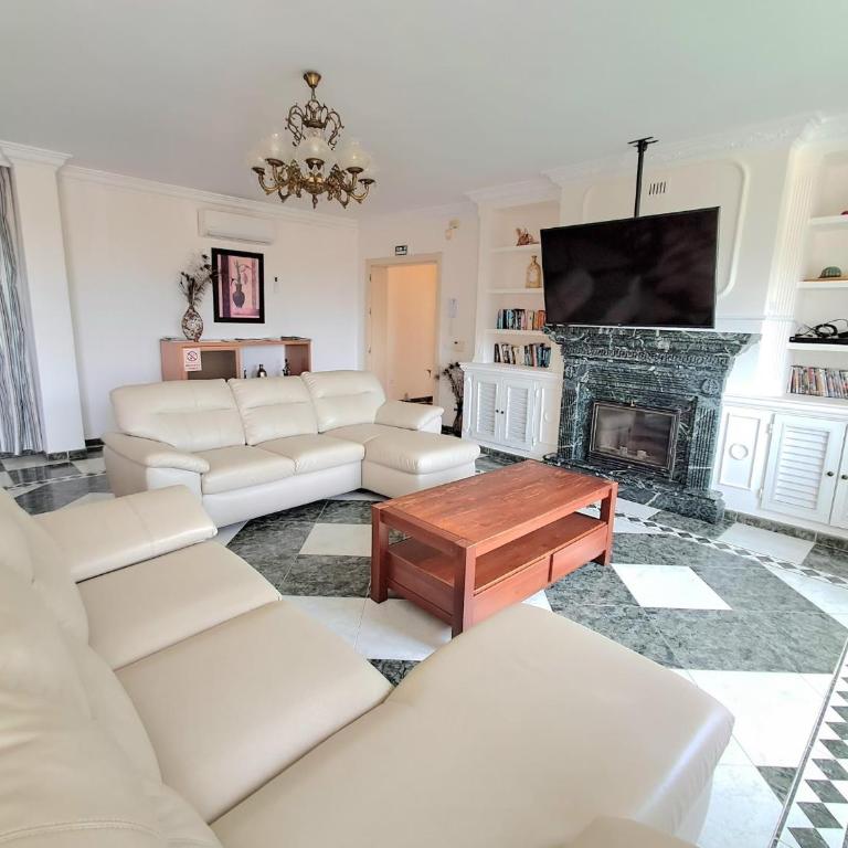 6 Bedroom Villa with Private Pool Games Room - Villa con piscina privada - 60